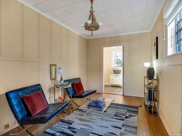 206 Laurel Heights Place, San Antonio, TX 78212