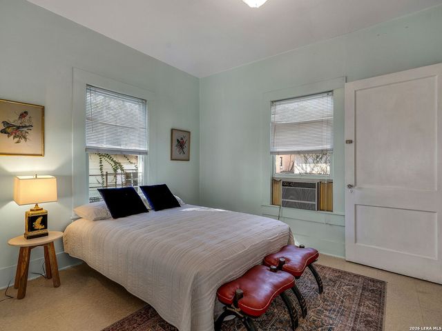 206 Laurel Heights Place, San Antonio, TX 78212