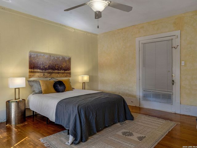 206 Laurel Heights Place, San Antonio, TX 78212