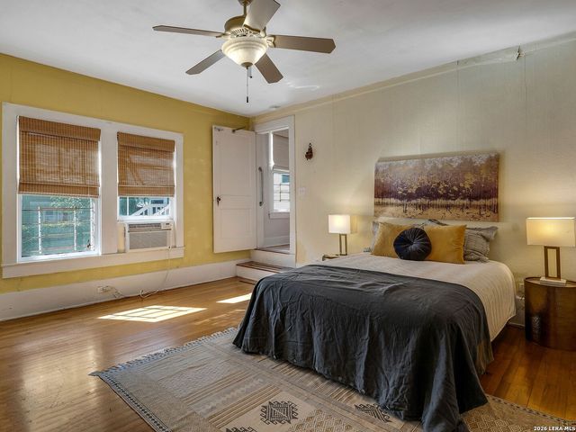 206 Laurel Heights Place, San Antonio, TX 78212