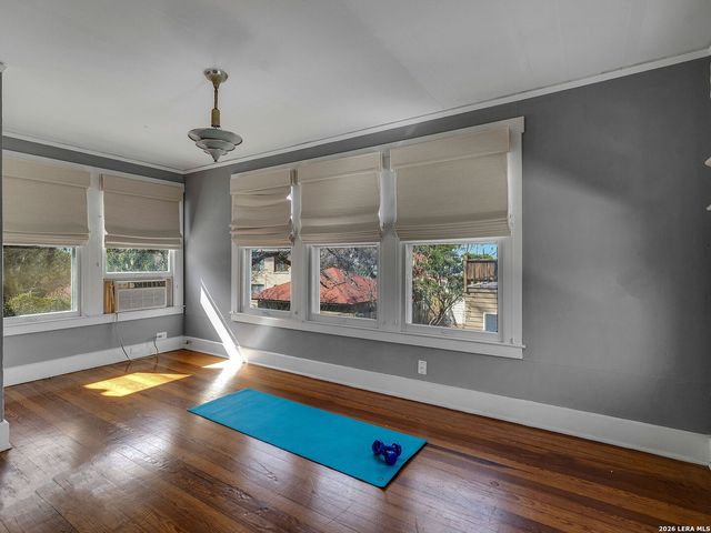 206 Laurel Heights Place, San Antonio, TX 78212