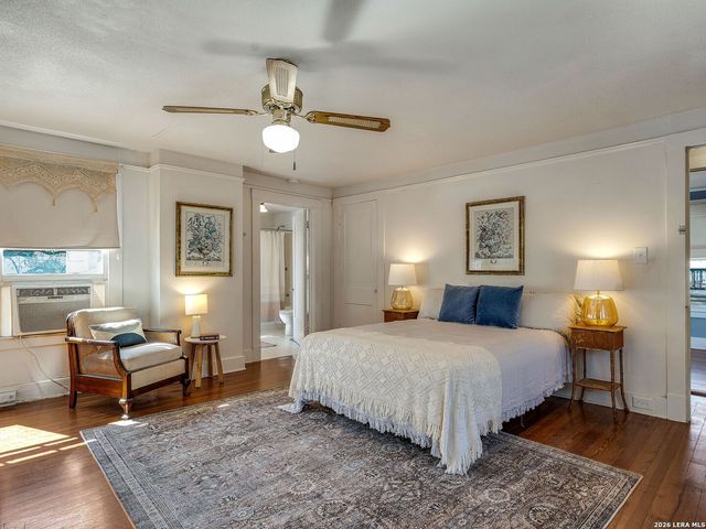 206 Laurel Heights Place, San Antonio, TX 78212