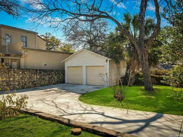 206 Laurel Heights Place, San Antonio, TX 78212