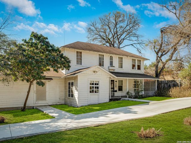 206 Laurel Heights Place, San Antonio, TX 78212