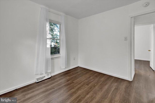 32 S CHURCH ST, Robesonia, PA 19551