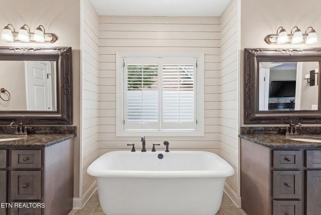 9830 Giverny Circle, Knoxville, TN 37922