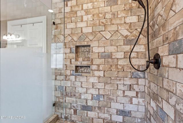 9830 Giverny Circle, Knoxville, TN 37922