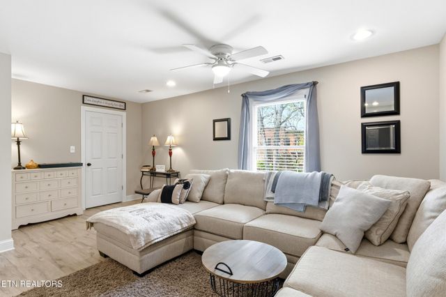 9830 Giverny Circle, Knoxville, TN 37922