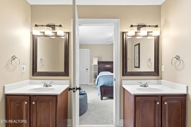 9830 Giverny Circle, Knoxville, TN 37922