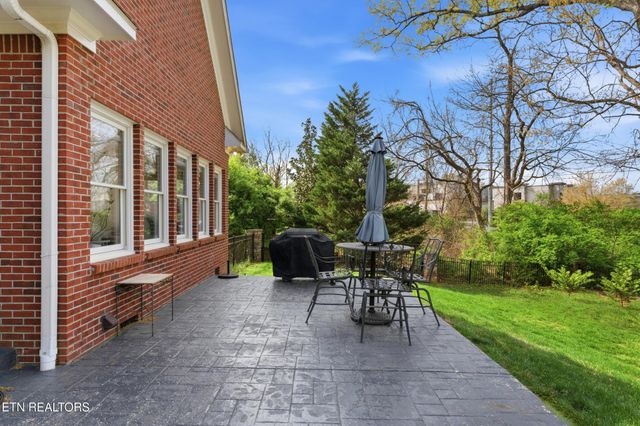 9830 Giverny Circle, Knoxville, TN 37922