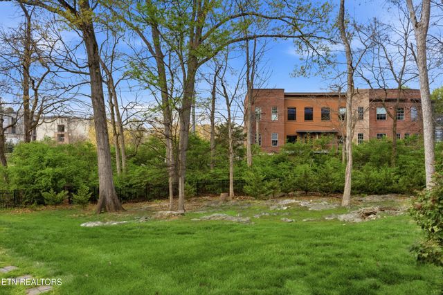 9830 Giverny Circle, Knoxville, TN 37922
