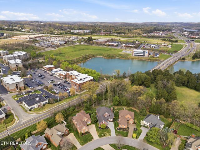 9830 Giverny Circle, Knoxville, TN 37922