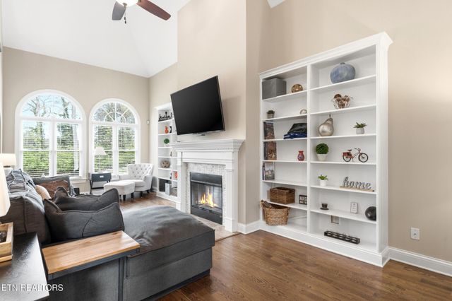 9830 Giverny Circle, Knoxville, TN 37922