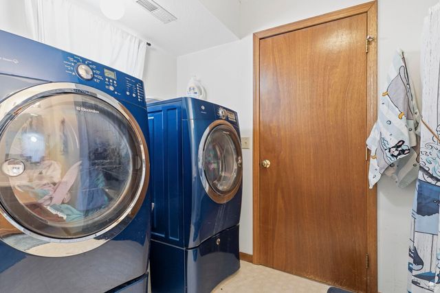 3004 Wilson Drive, Manhattan, KS 66502