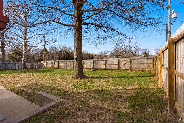 3004 Wilson Drive, Manhattan, KS 66502