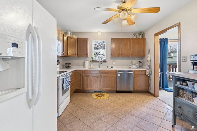 3004 Wilson Drive, Manhattan, KS 66502