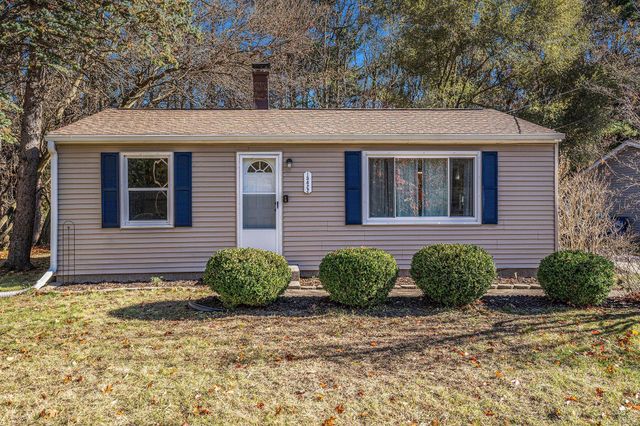 15422 Coleman Avenue, Grand Haven, MI 49417