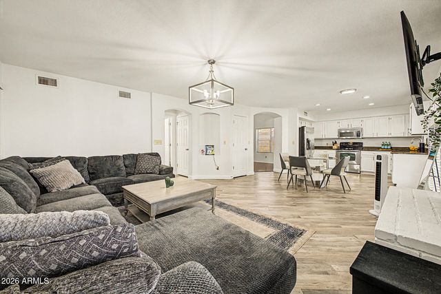 1836 N STAPLEY Drive 82, Mesa, AZ 85203