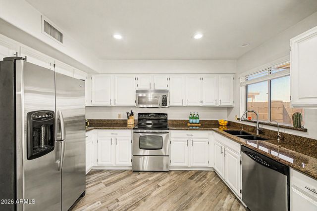 1836 N STAPLEY Drive 82, Mesa, AZ 85203
