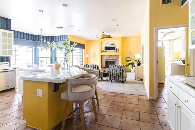 2739 E VISTA Drive, Phoenix, AZ 85032