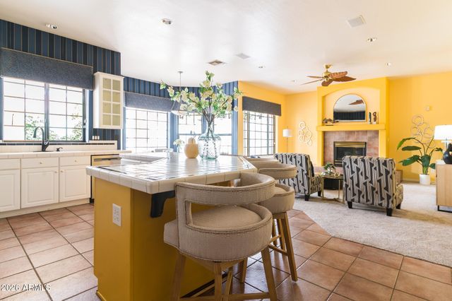 2739 E VISTA Drive, Phoenix, AZ 85032