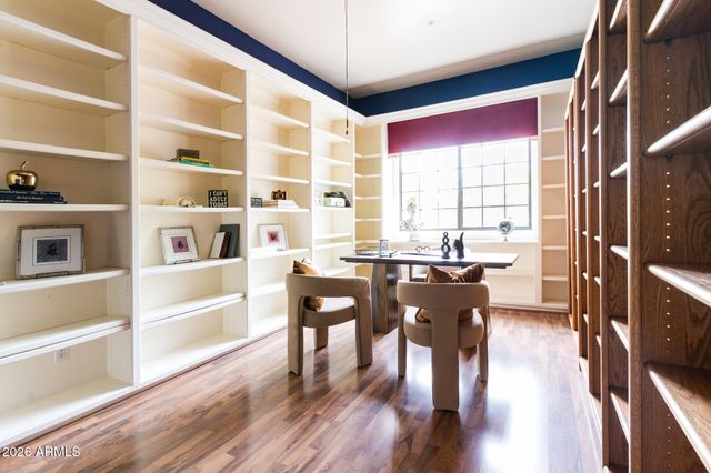 2739 E VISTA Drive, Phoenix, AZ 85032