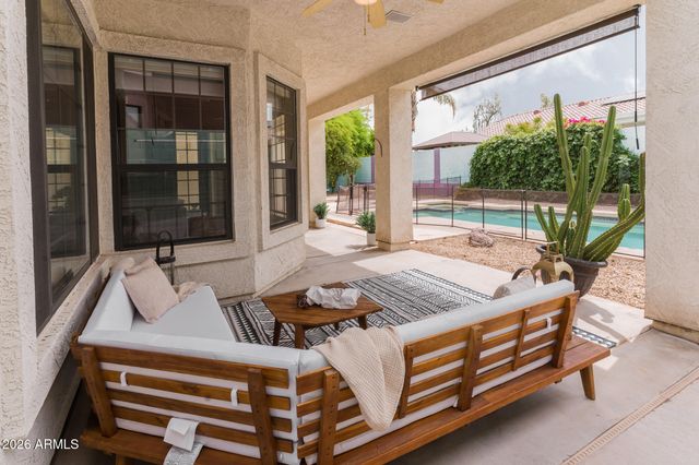 2739 E VISTA Drive, Phoenix, AZ 85032