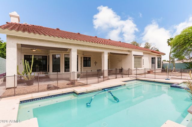 2739 E VISTA Drive, Phoenix, AZ 85032