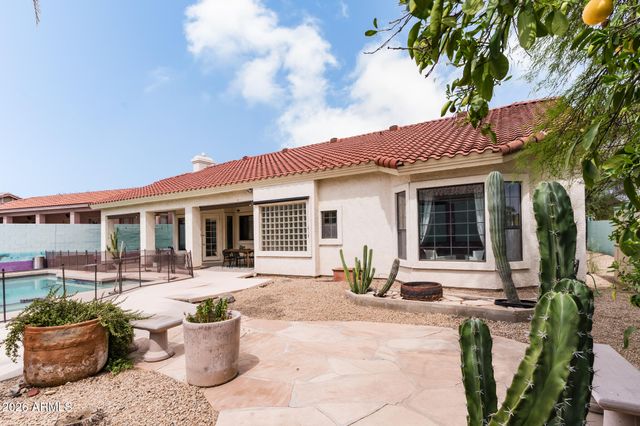 2739 E VISTA Drive, Phoenix, AZ 85032