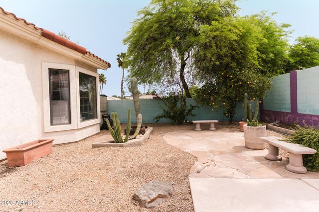 2739 E VISTA Drive, Phoenix, AZ 85032