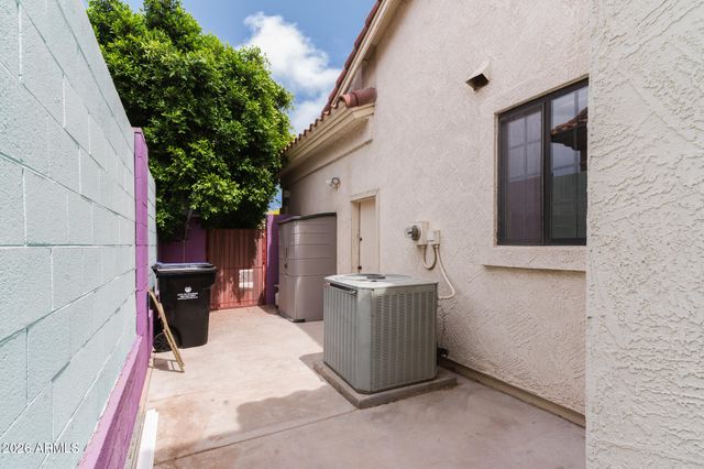 2739 E VISTA Drive, Phoenix, AZ 85032