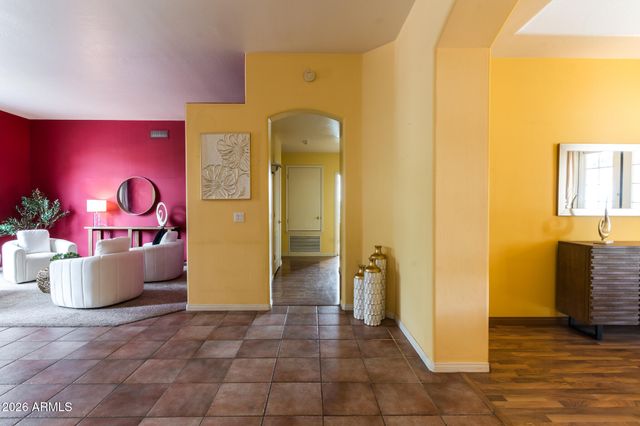 2739 E VISTA Drive, Phoenix, AZ 85032