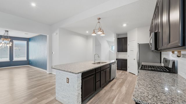 13310 ANTELOPE RUN, St Hedwig, TX 78152