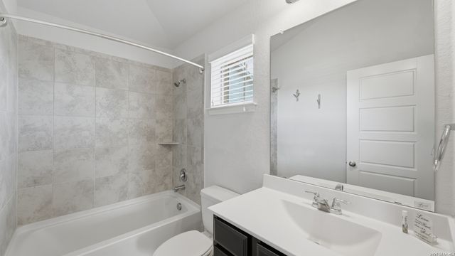 13310 ANTELOPE RUN, St Hedwig, TX 78152