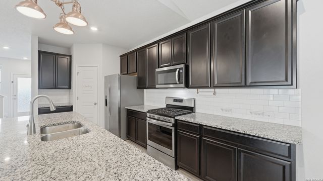 13310 ANTELOPE RUN, St Hedwig, TX 78152