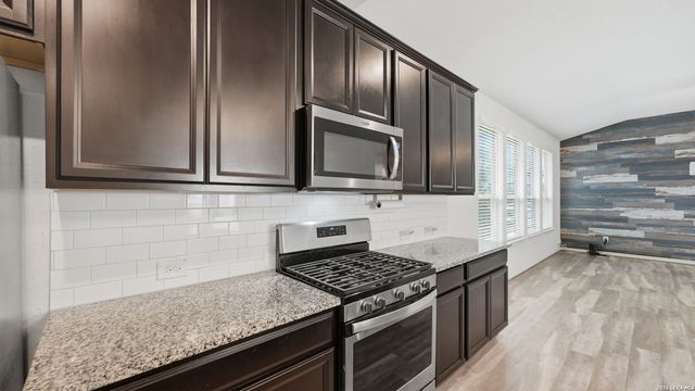 13310 ANTELOPE RUN, St Hedwig, TX 78152