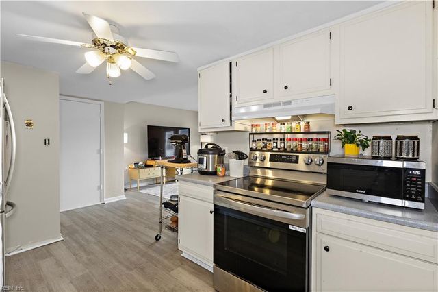 3207 Lakecrest RD, Virginia Beach, VA 23452