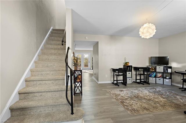 3207 Lakecrest RD, Virginia Beach, VA 23452