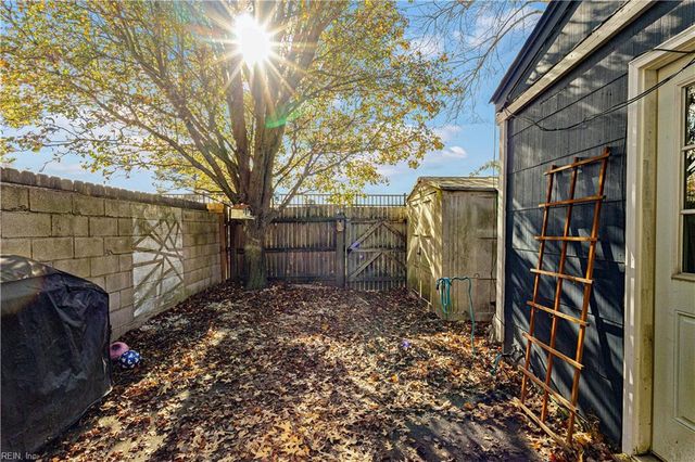 3207 Lakecrest RD, Virginia Beach, VA 23452