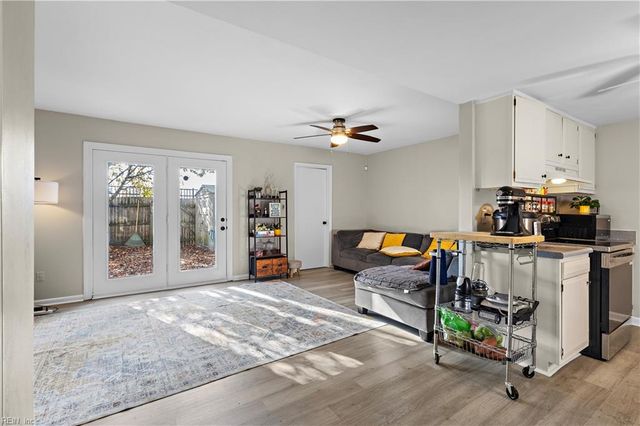 3207 Lakecrest RD, Virginia Beach, VA 23452