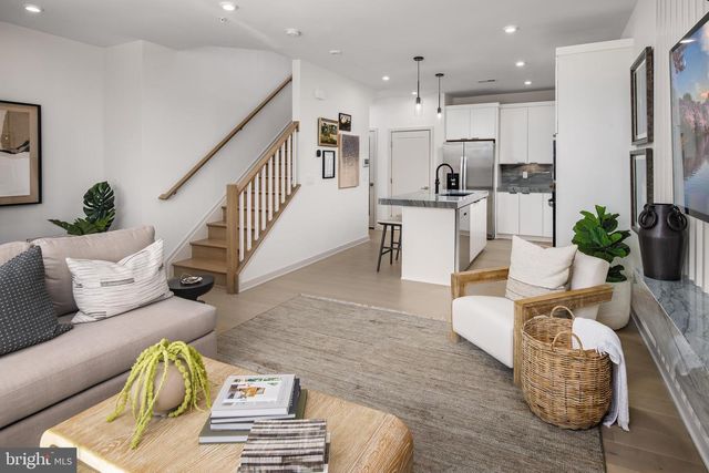 43437 MONROE CREST TER, Ashburn, VA 20148