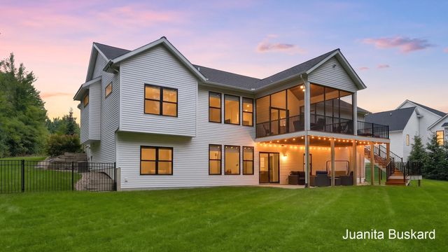 5392 Eaglepass Drive, Blendon Twp, MI 49426