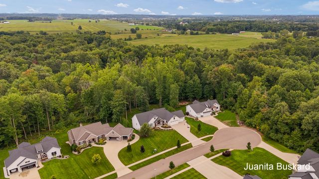 5392 Eaglepass Drive, Blendon Twp, MI 49426