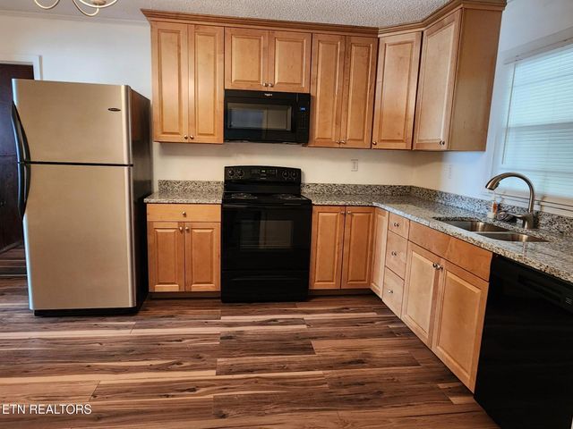 1506 Ridgeway Circle, Athens, TN 37303