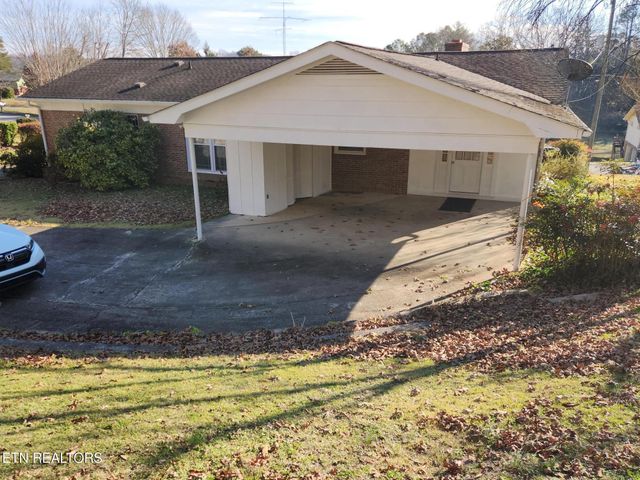 1506 Ridgeway Circle, Athens, TN 37303