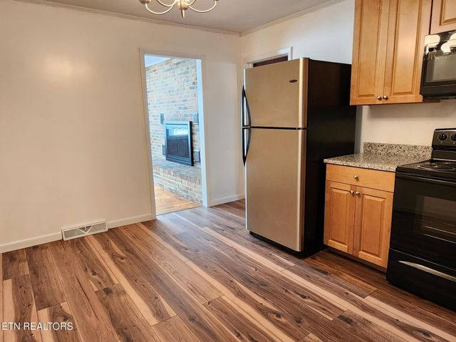 1506 Ridgeway Circle, Athens, TN 37303