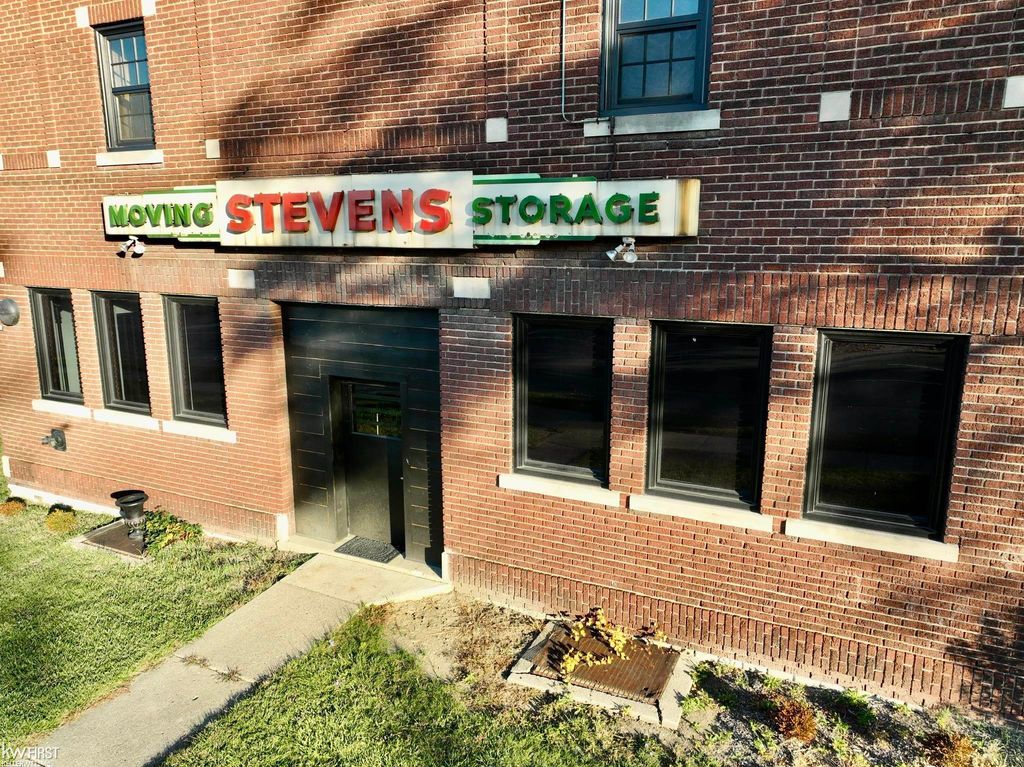 1273 Broadway Boulevard, Flint, MI 48506