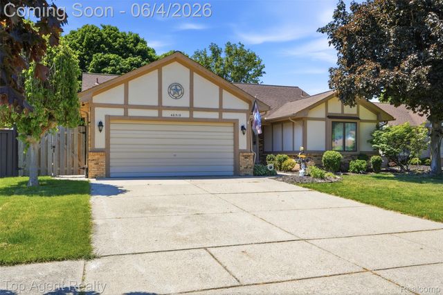 46519 Donahue Avenue, Macomb Township, MI 48044