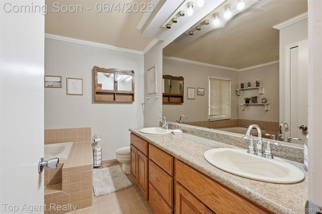 46519 Donahue Avenue, Macomb Township, MI 48044