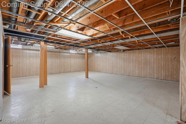 46519 Donahue Avenue, Macomb Township, MI 48044